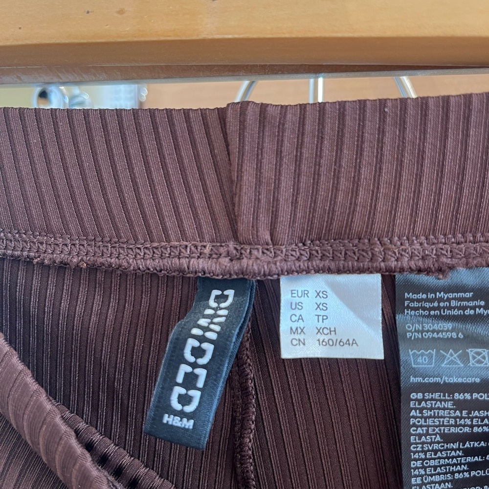 H&M Chocolate Ribbed Leggings